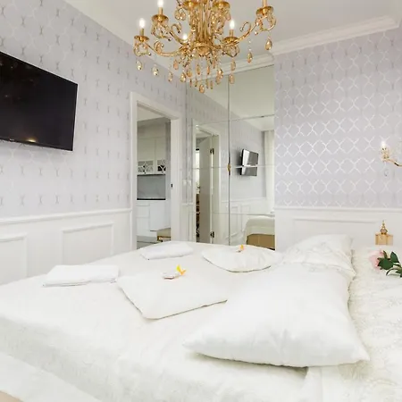 Premium Apartament Natural With Balcony By Renters Prestige Daire *