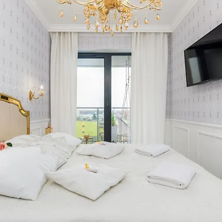 Premium Apartament Natural With Balcony By Renters Prestige Daire Darlowko