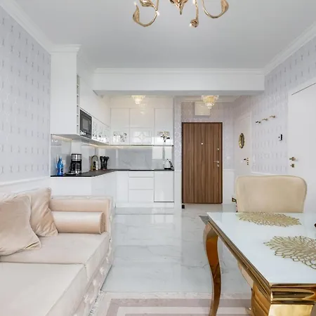Daire Premium Apartament Natural With Balcony By Renters Prestige Darlowko
