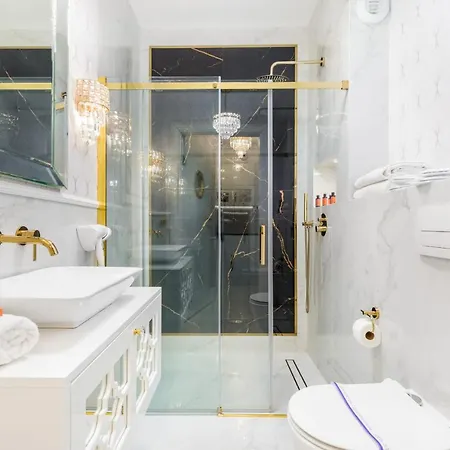 Premium Apartament Natural With Balcony By Renters Prestige Daire Darlowko